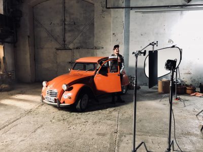 Hertta Rouva esiintyy TV-mainoksessa